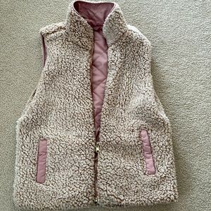 Thread and Supply brand reversible vest. Soft pink. Like new condition. Fits S/M